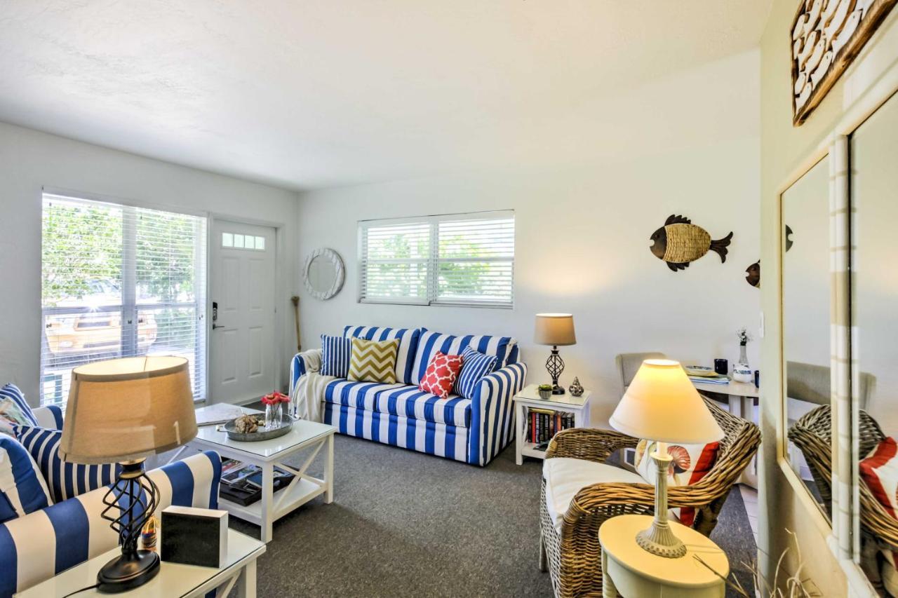 New Smyrna Beach Abode With Fire Pit, Walk To Beach! エクステリア 写真