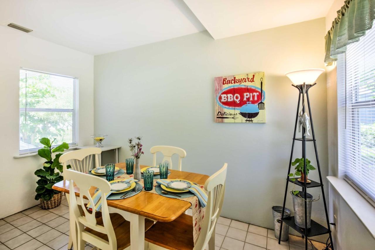 New Smyrna Beach Abode With Fire Pit, Walk To Beach!ヴィラ エクステリア 写真